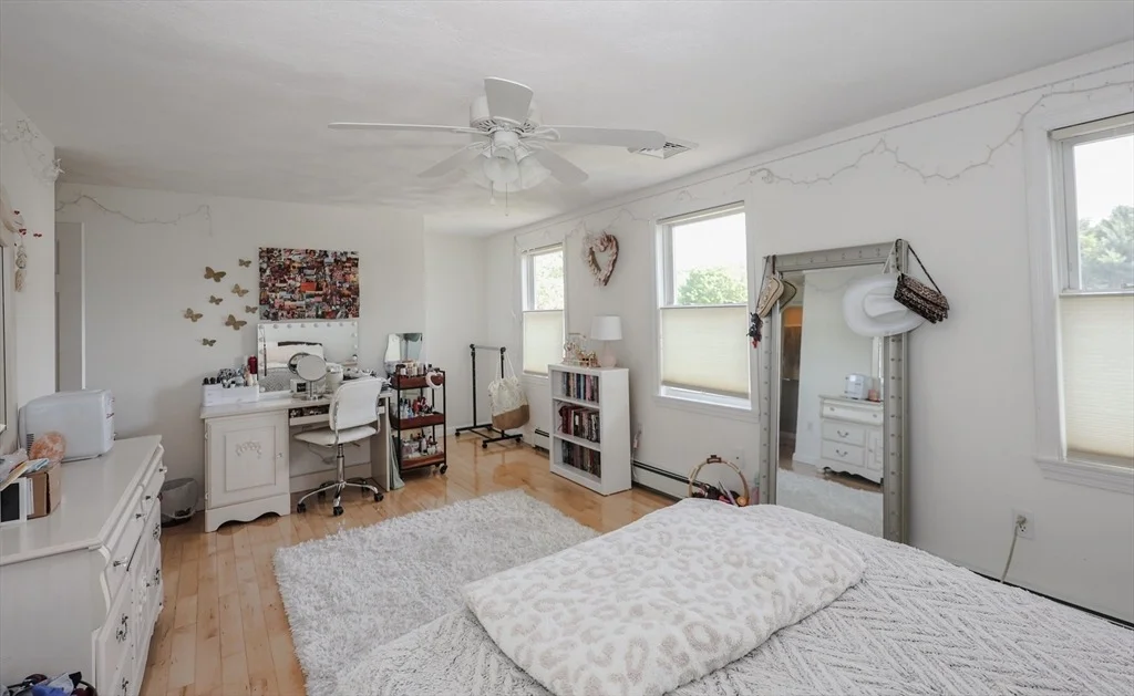 Photo of 13 Deerfield Dr