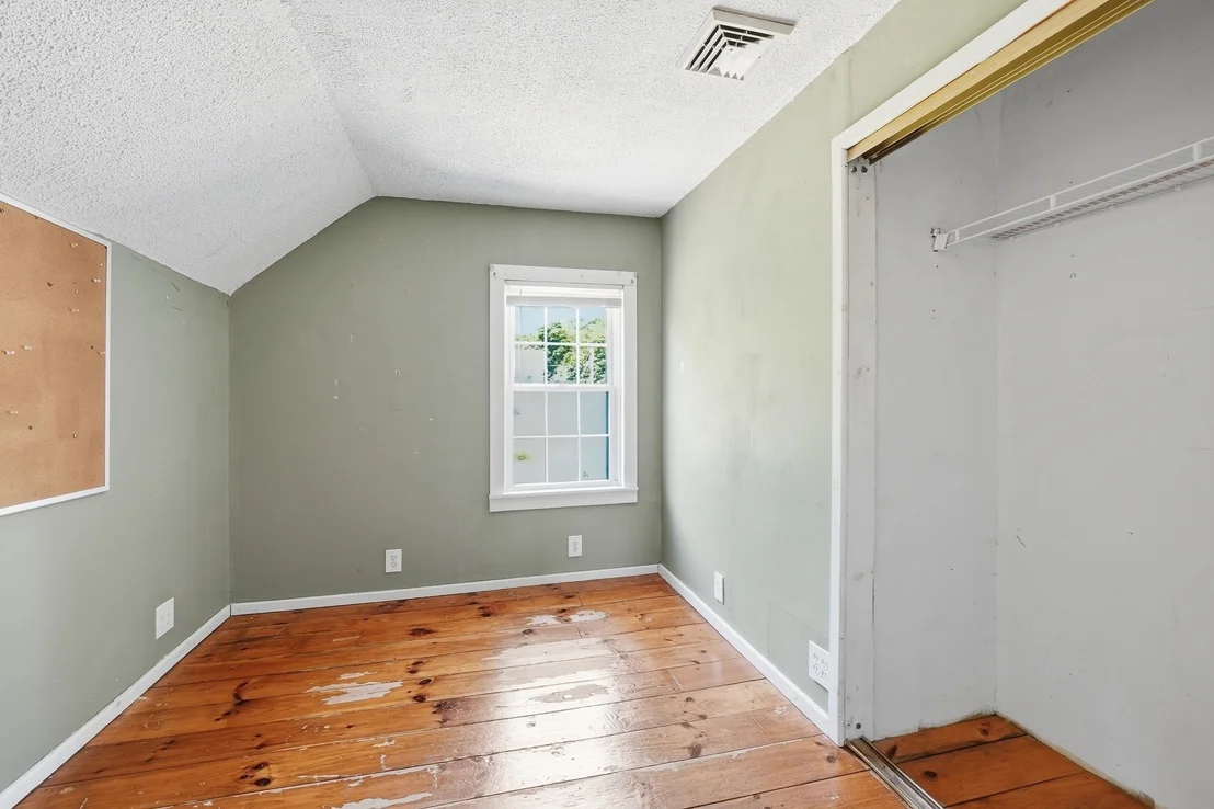 Photo of 390 Main St