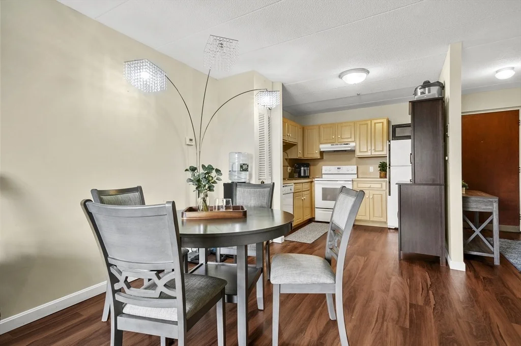 Photo of Unit 32 at 881 Broadway