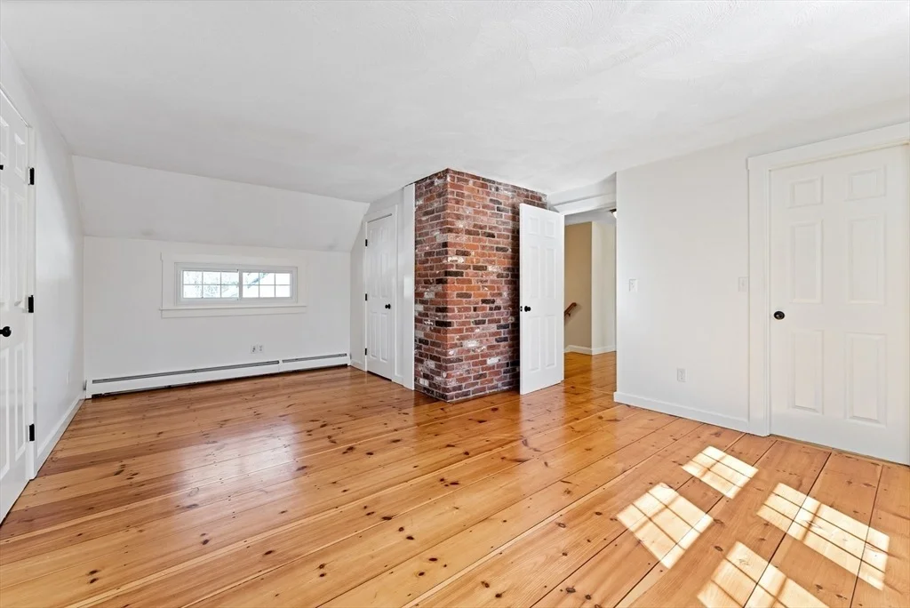 Photo of 125 West Bare Hill Road