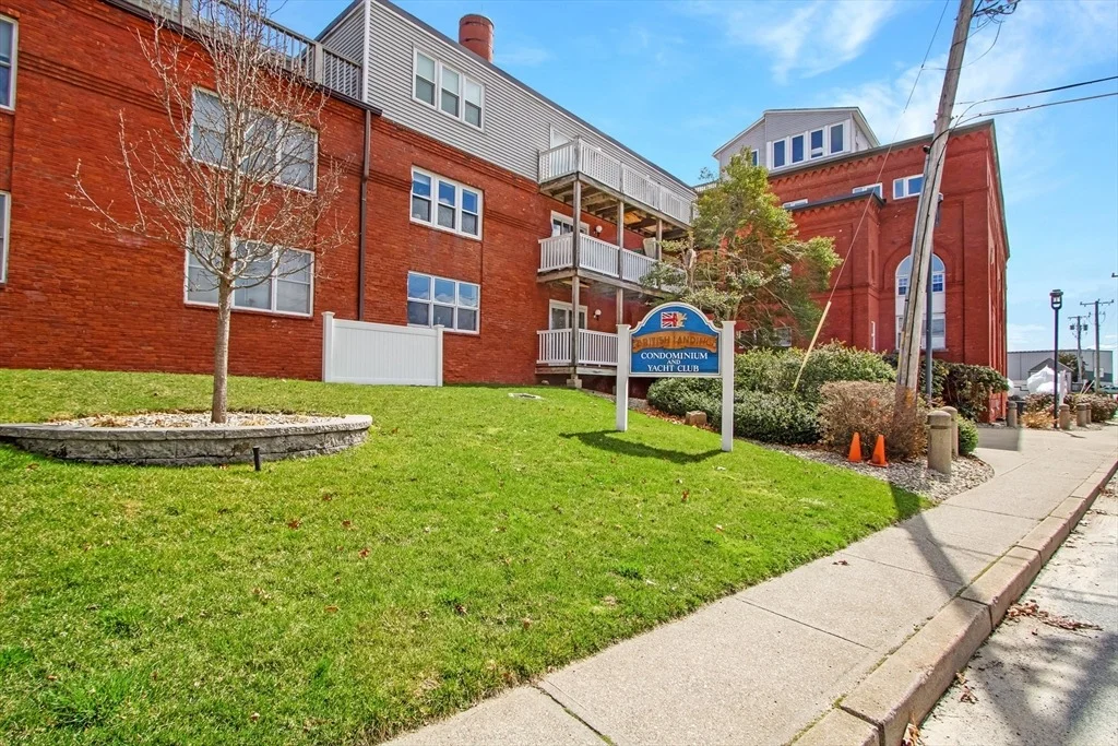 Photo of Unit 217 at 45 Main St