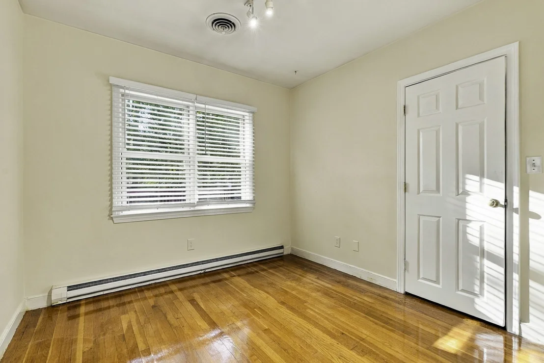 Photo of 10 Munson Street