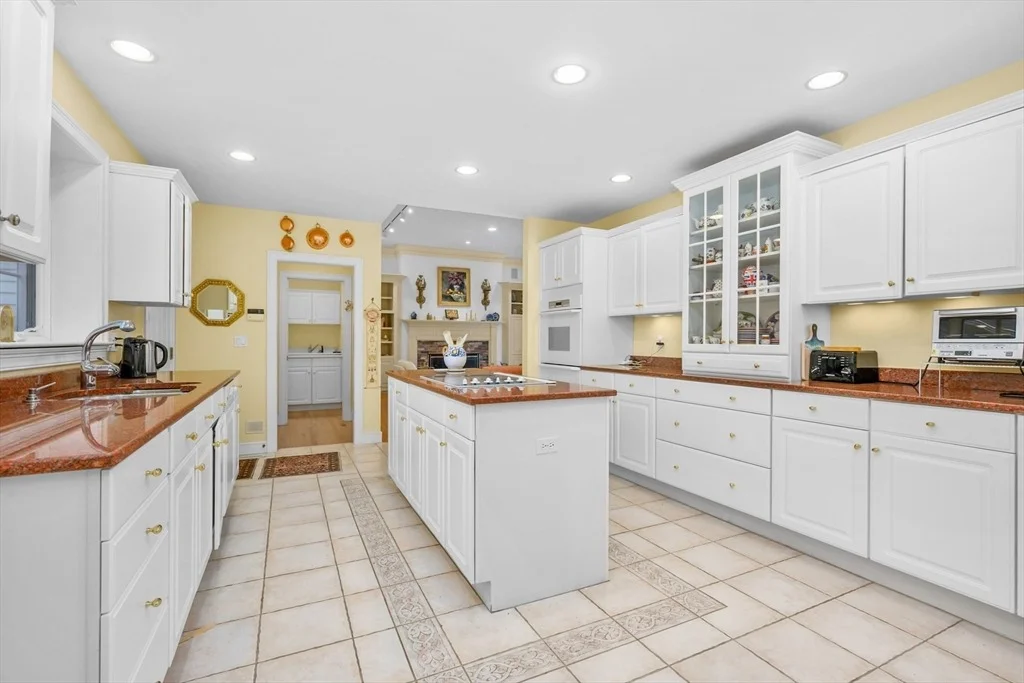 Photo of 81 Osterville-West Barnstable Rd
