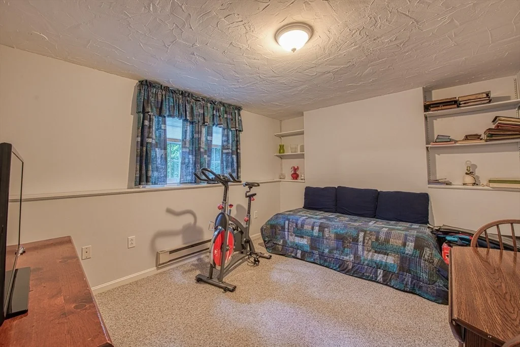 Photo of 25 Laurie Cir