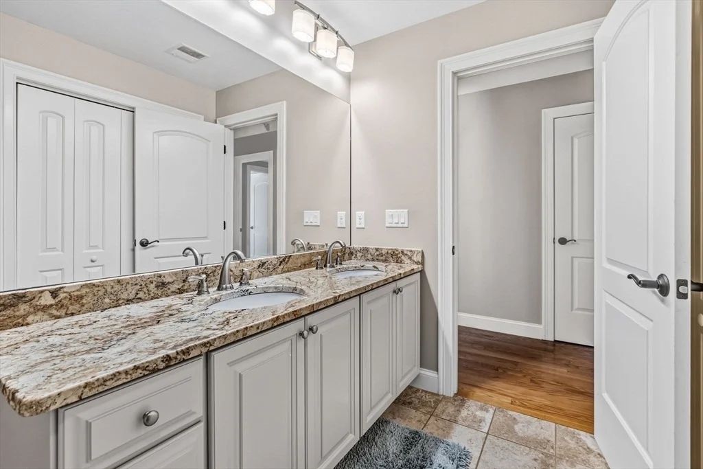 Photo of 17 Bissonnette Cir