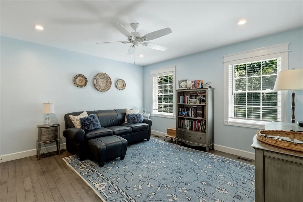 Photo of 12 Crystal Ln