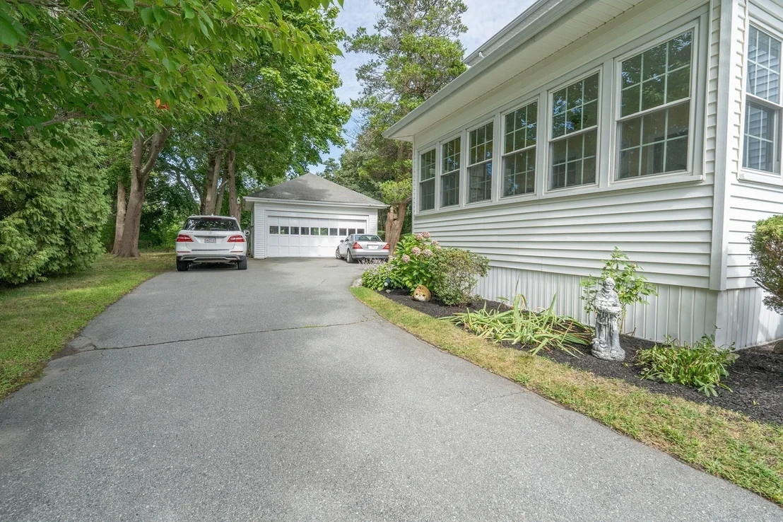 Photo of 55 Akin St