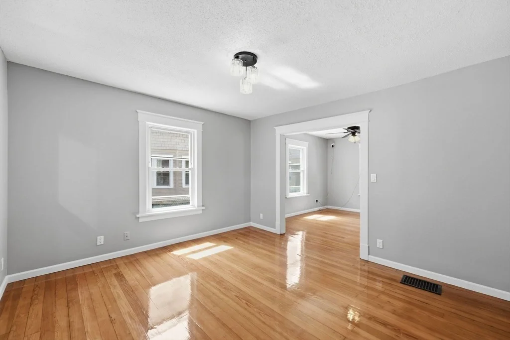 Photo of 62 Kenyon St