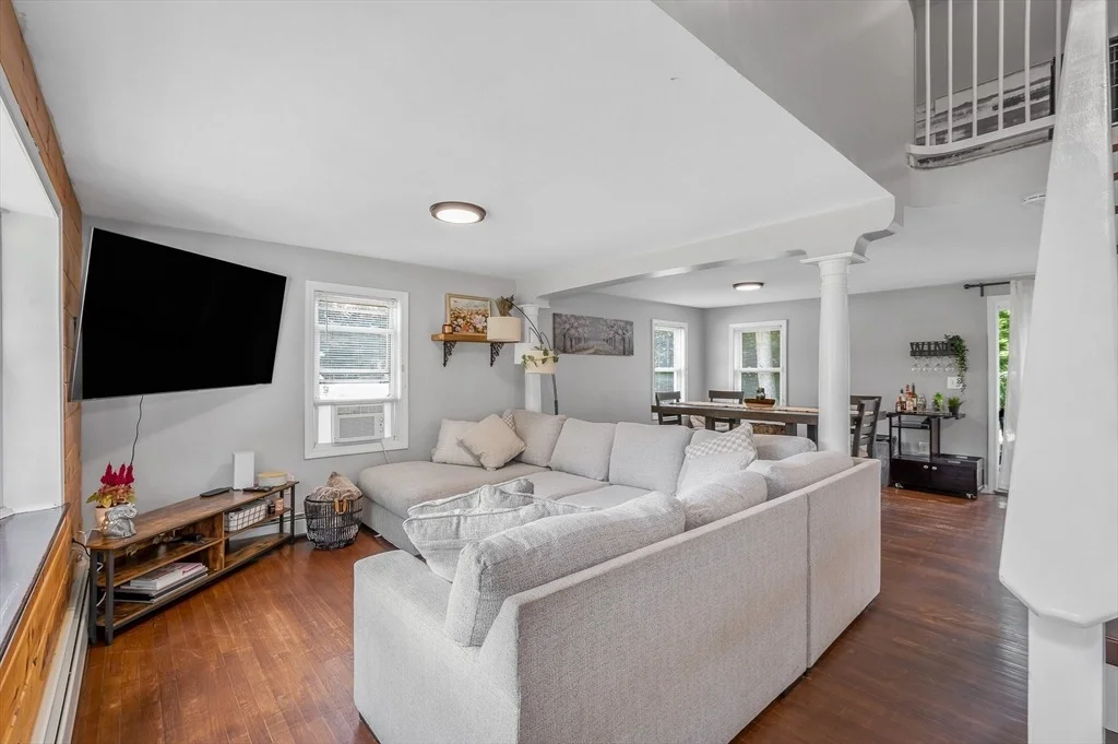 Photo of 103 Fox Ave
