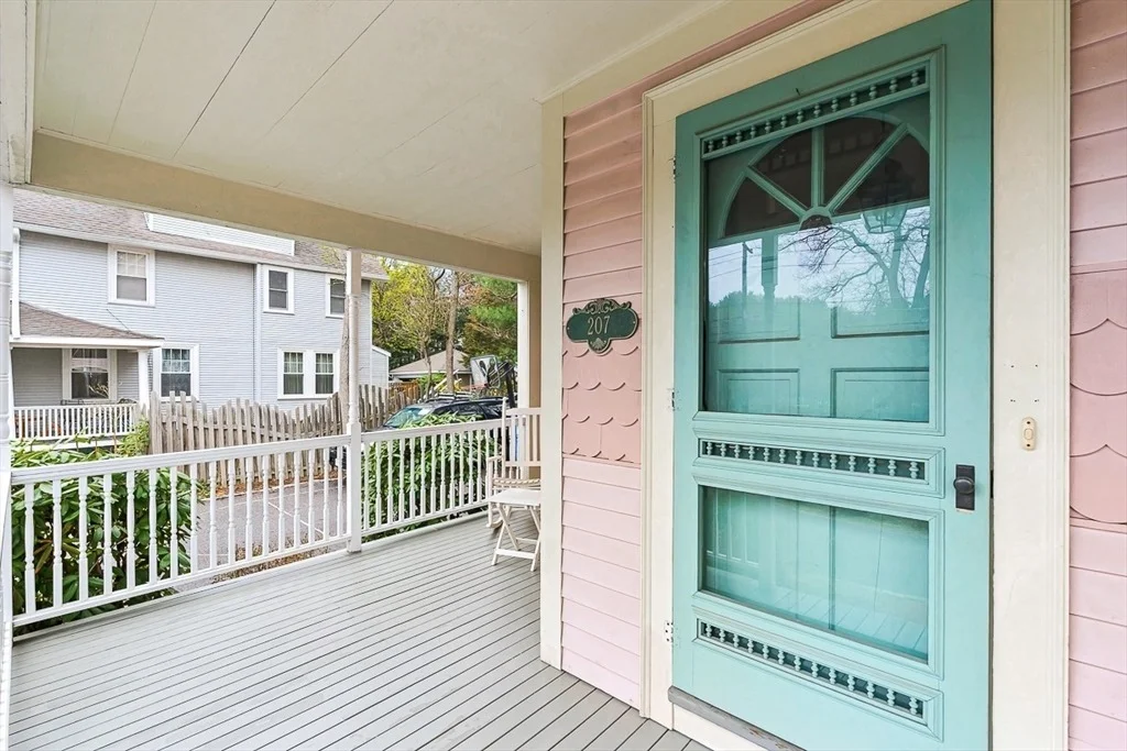 Photo of 207 Weston Rd