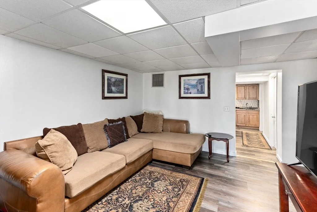 Photo of 32 Pineview Ter