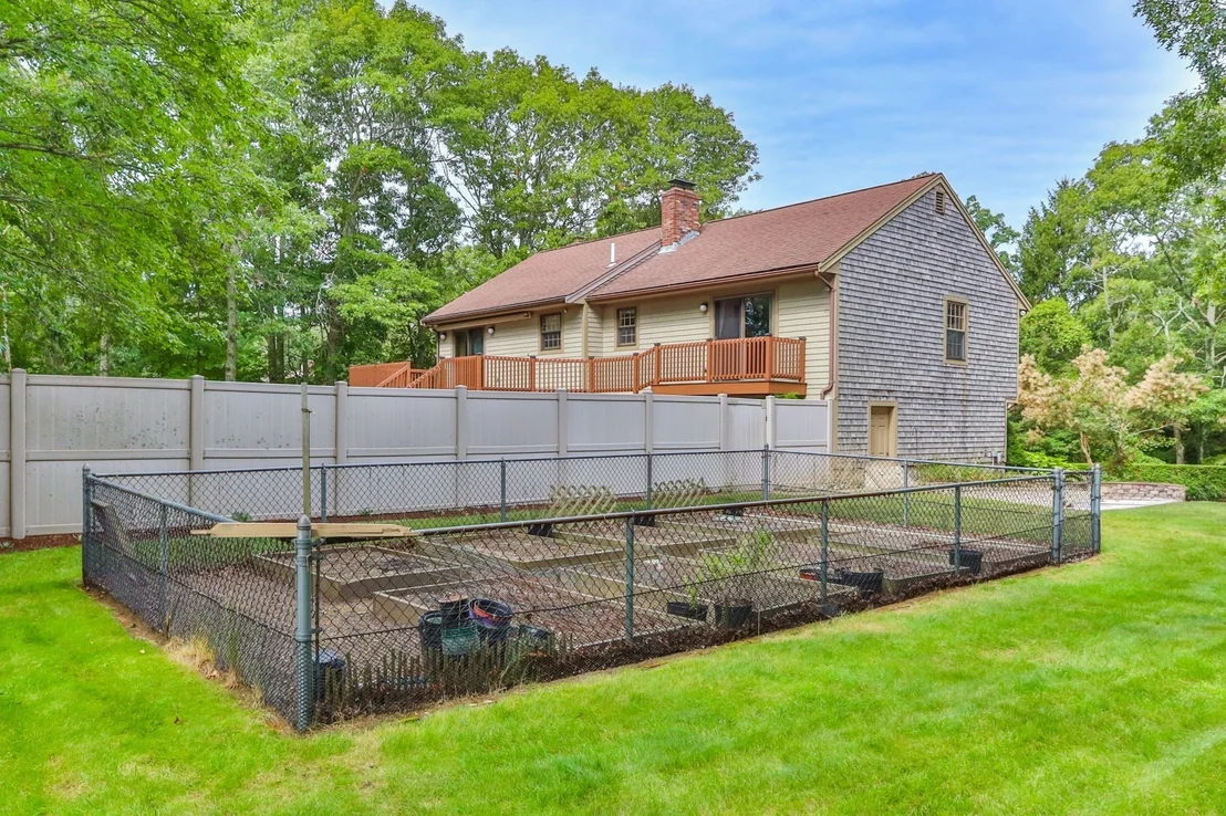 Photo of 2 Robin Rd