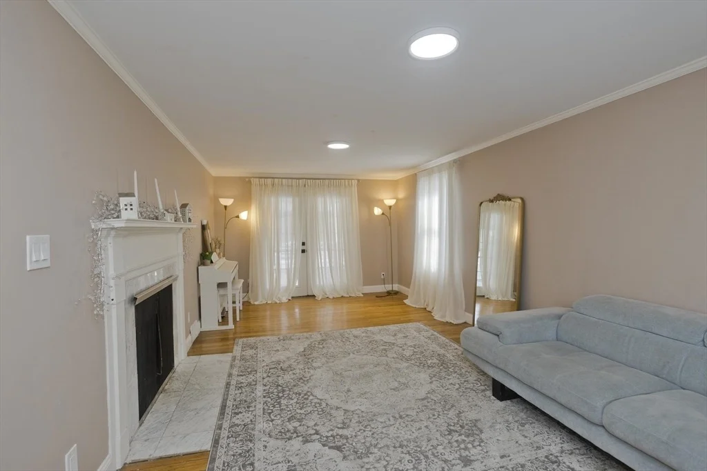 Photo of 16 Squawfield Rd
