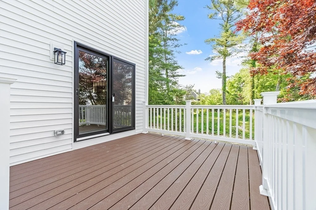Photo of 383 Delano Rd