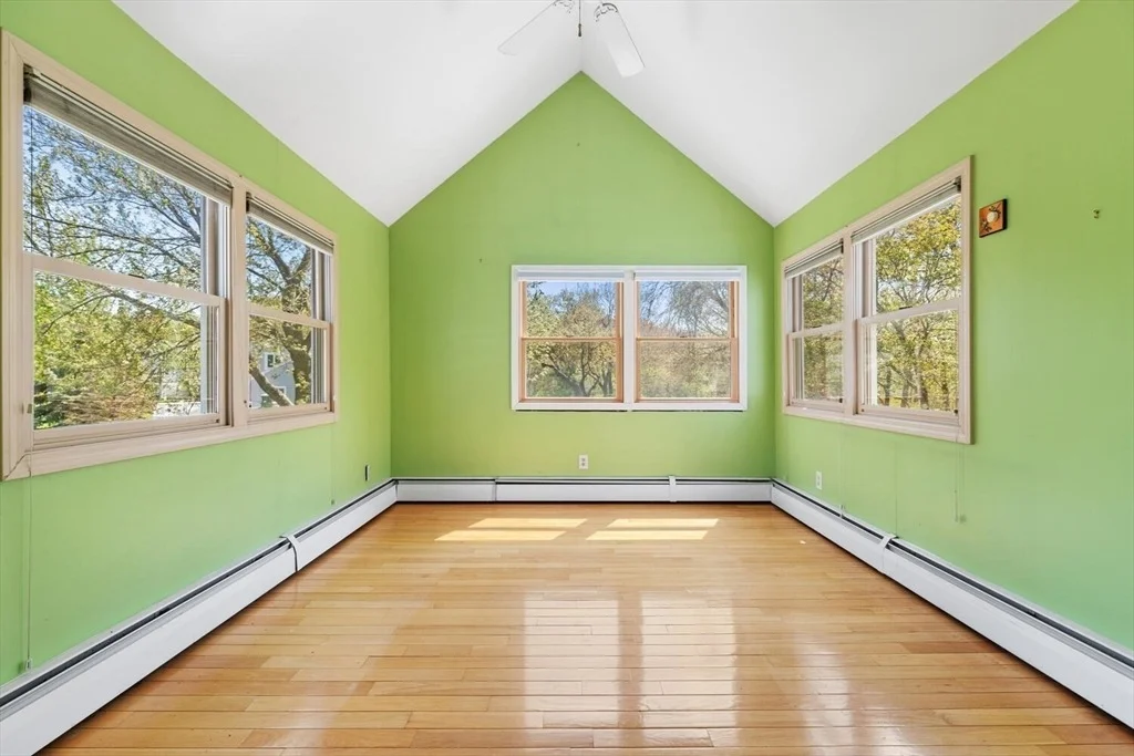 Photo of 18 Wingaersheek Rd
