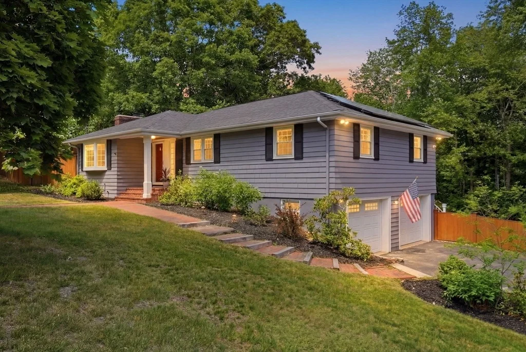 Photo of 5 Stanford Dr