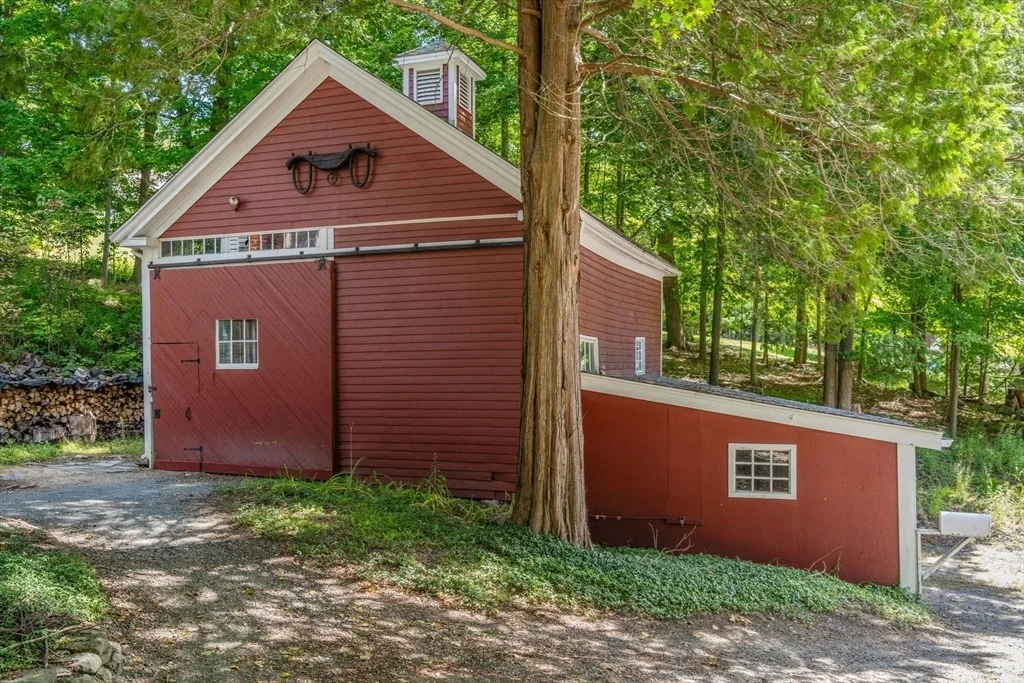 Photo of 495 Edmands Rd