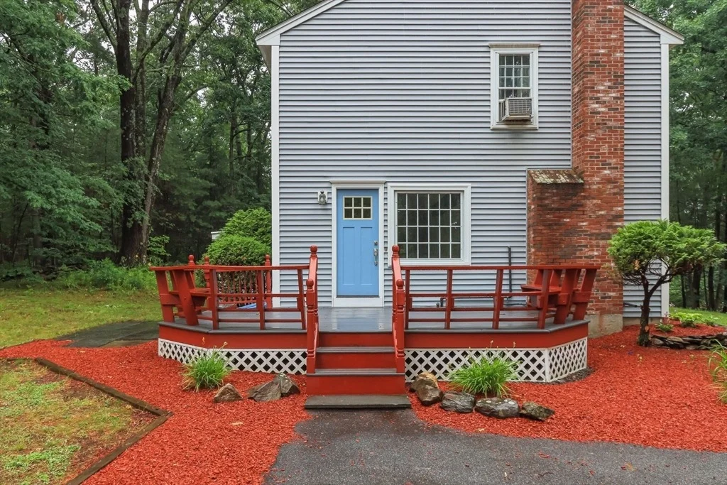 Photo of 551 Old Dunstable Road