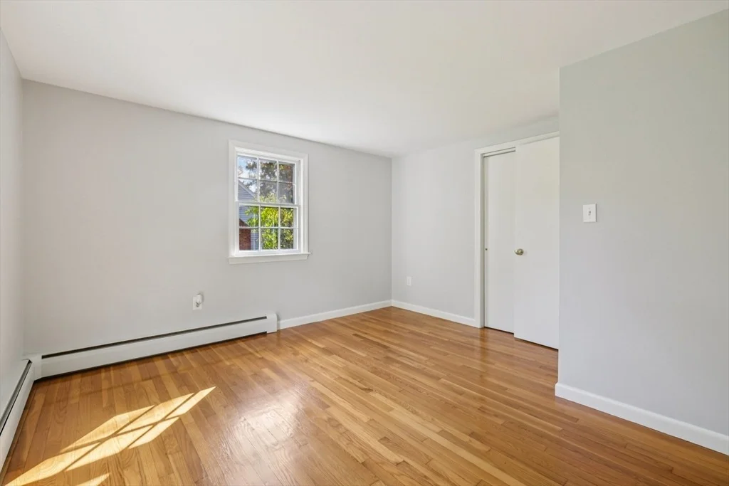 Photo of 342 Robinson St