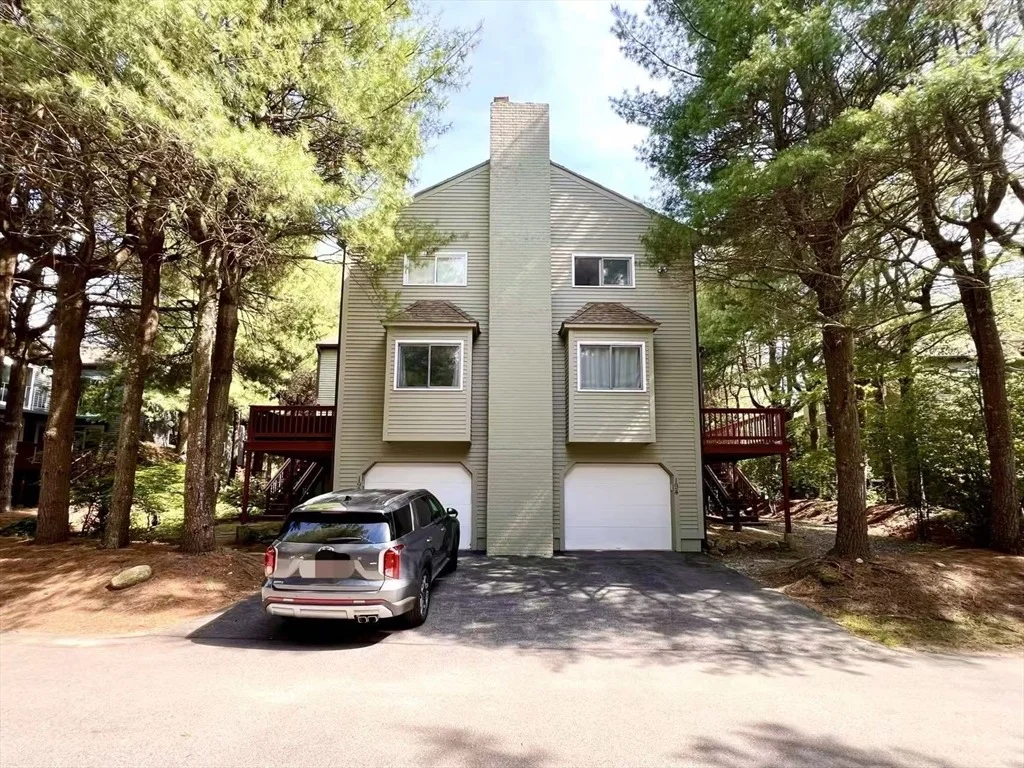 Photo of Unit 194 at 194 Captain Eames Cir