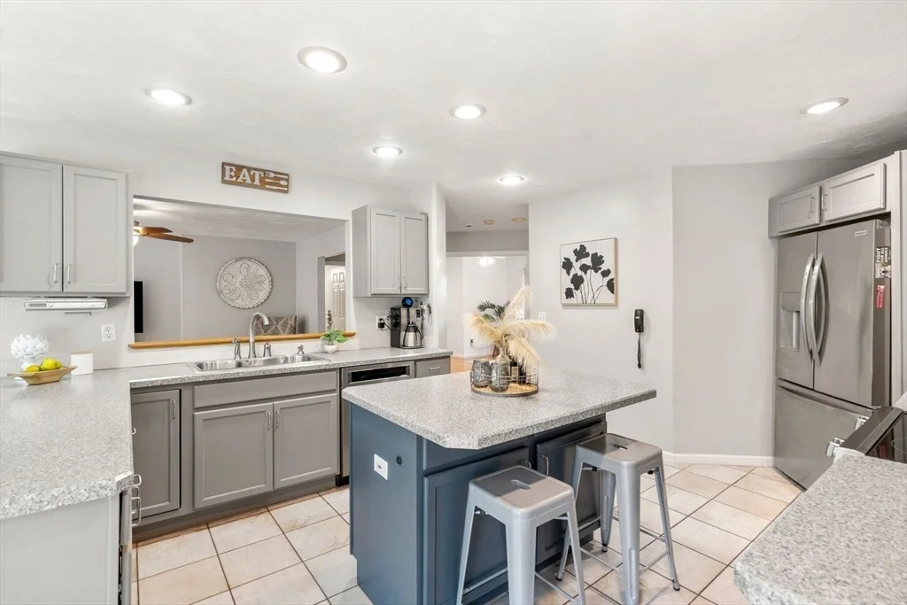 Photo of 10 Gianna Dr