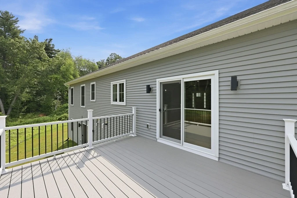 Photo of 17 Silvergrass Ln