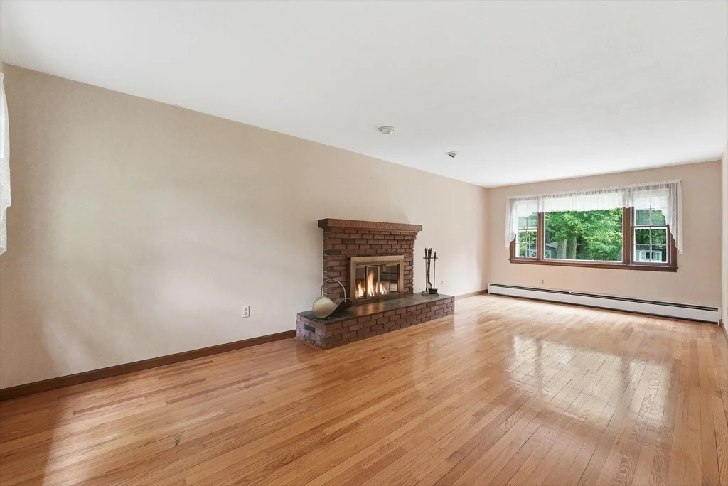 Photo of 17 Raymond Dr