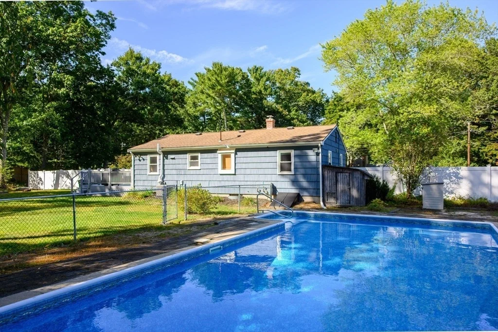 Photo of 27 Chestnut Rd