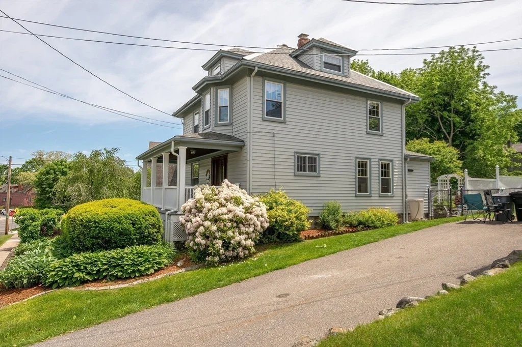 Photo of 6 Buttonwood Lane