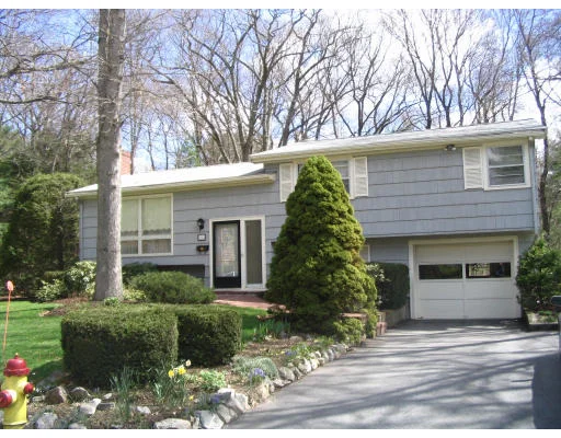 Photo of 11 Robin Rd