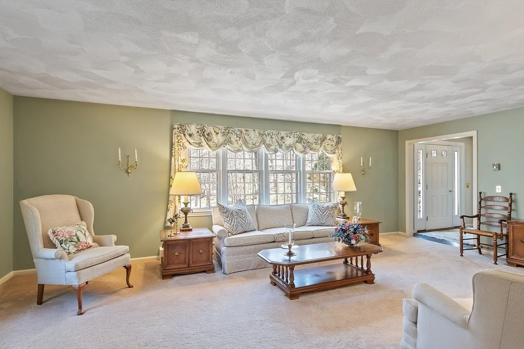 Photo of 16 Stonehill Rd
