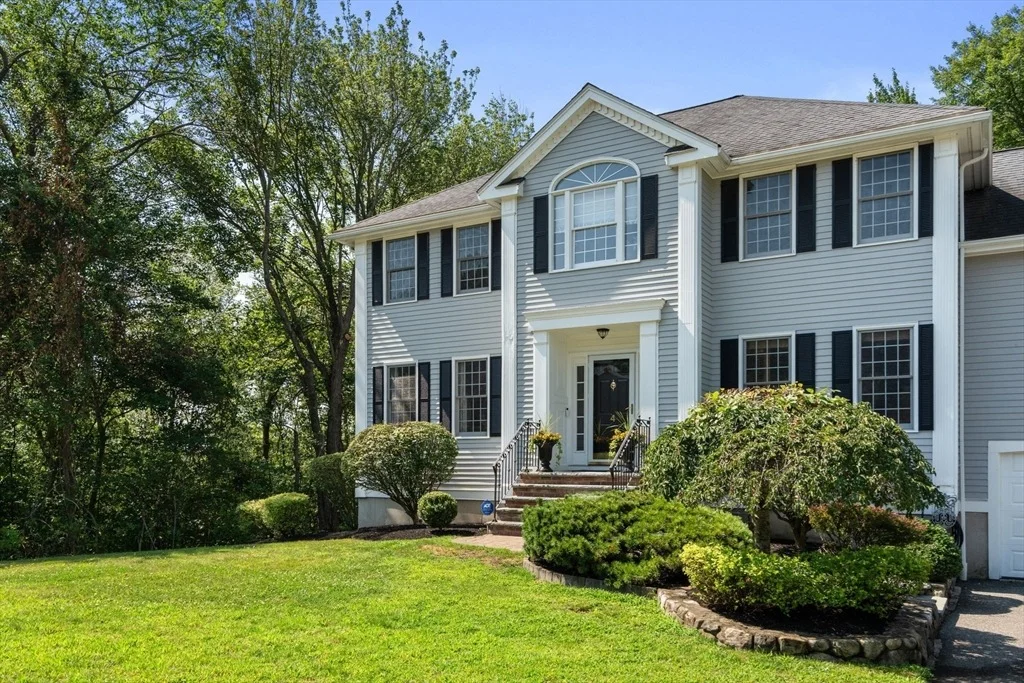 Photo of 4 Green Meadow Dr