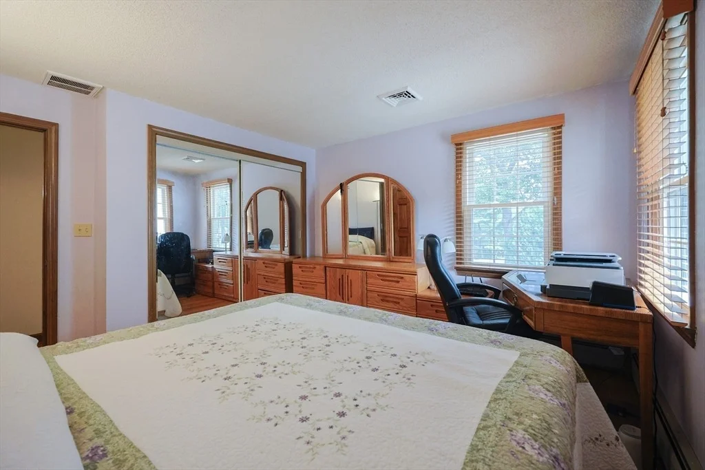 Photo of 6 Weetamoe Dr