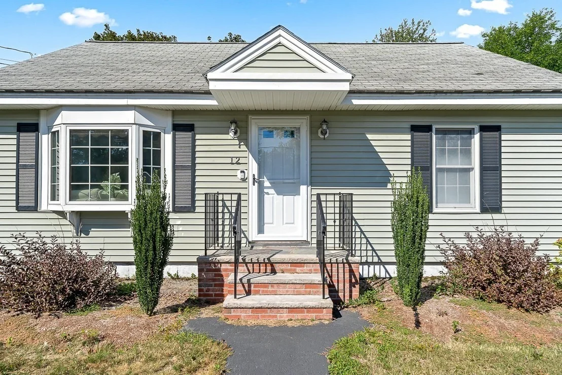 Photo of 12 Leo Ave