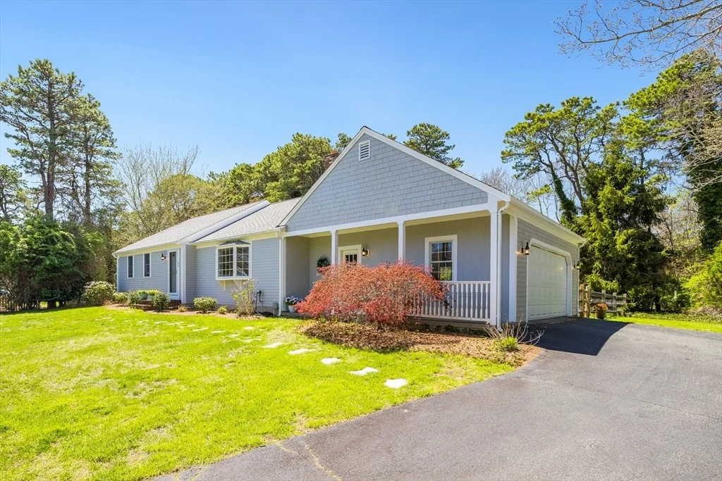 Photo of 40 Marshview Circle