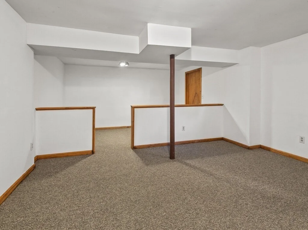 Photo of 281 Warren Rd