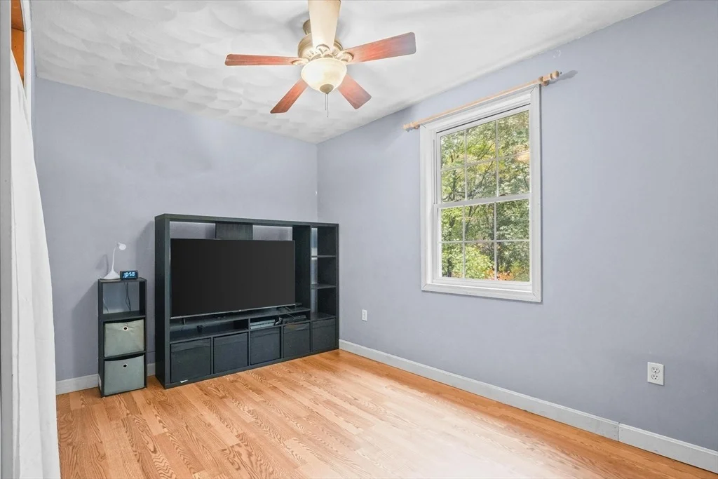 Photo of 18 Larch Rd