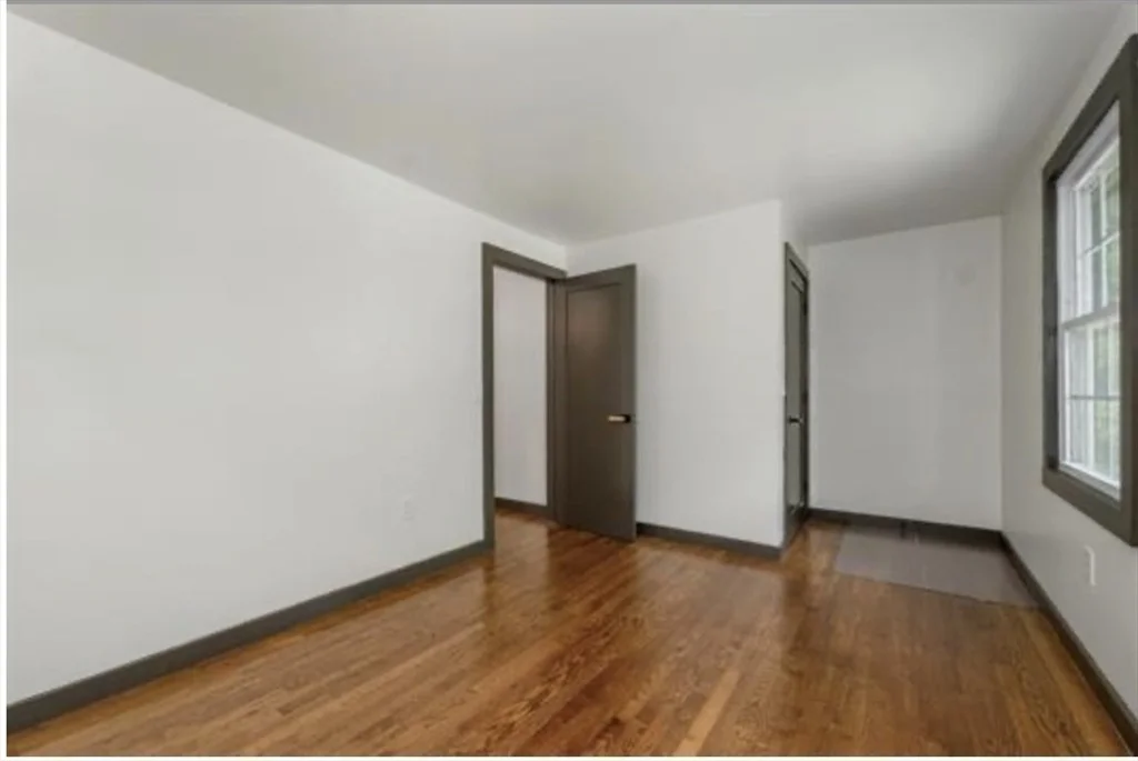 Photo of 20 Fox Den Road