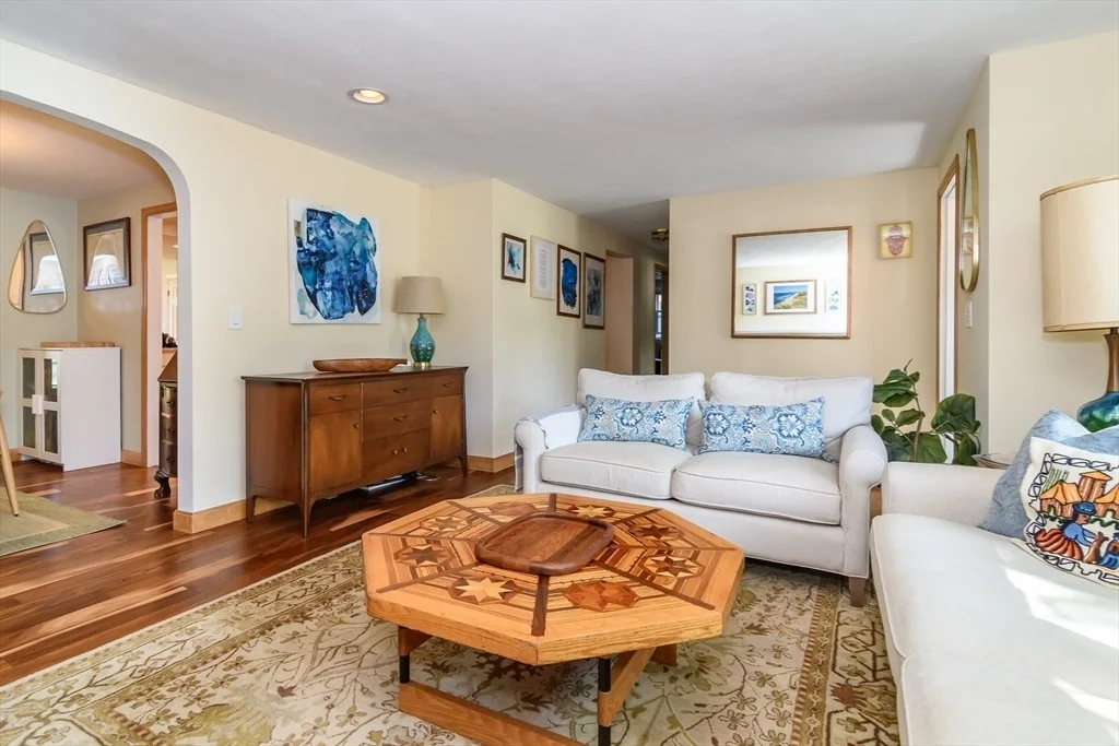 Photo of 48 Beacon St