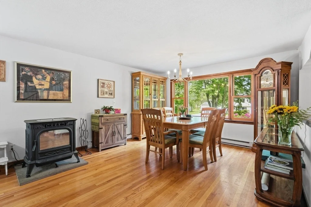 Photo of 189 Pondview Dr