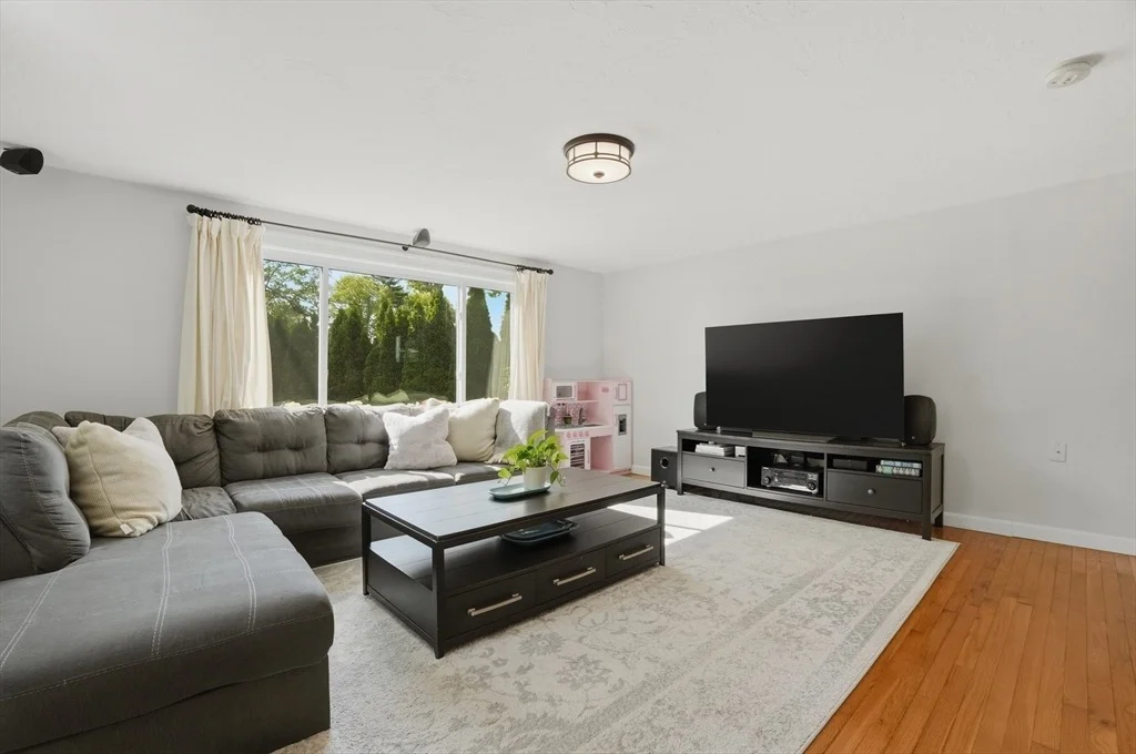 Photo of 12 Pleasant Cir