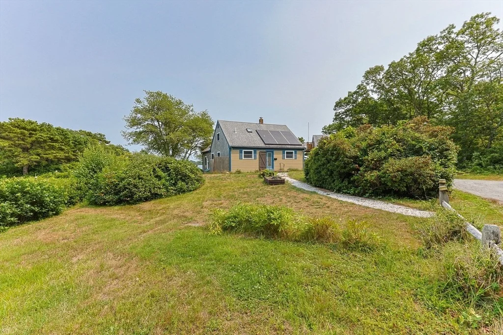 Photo of 418 Massasoit Trail