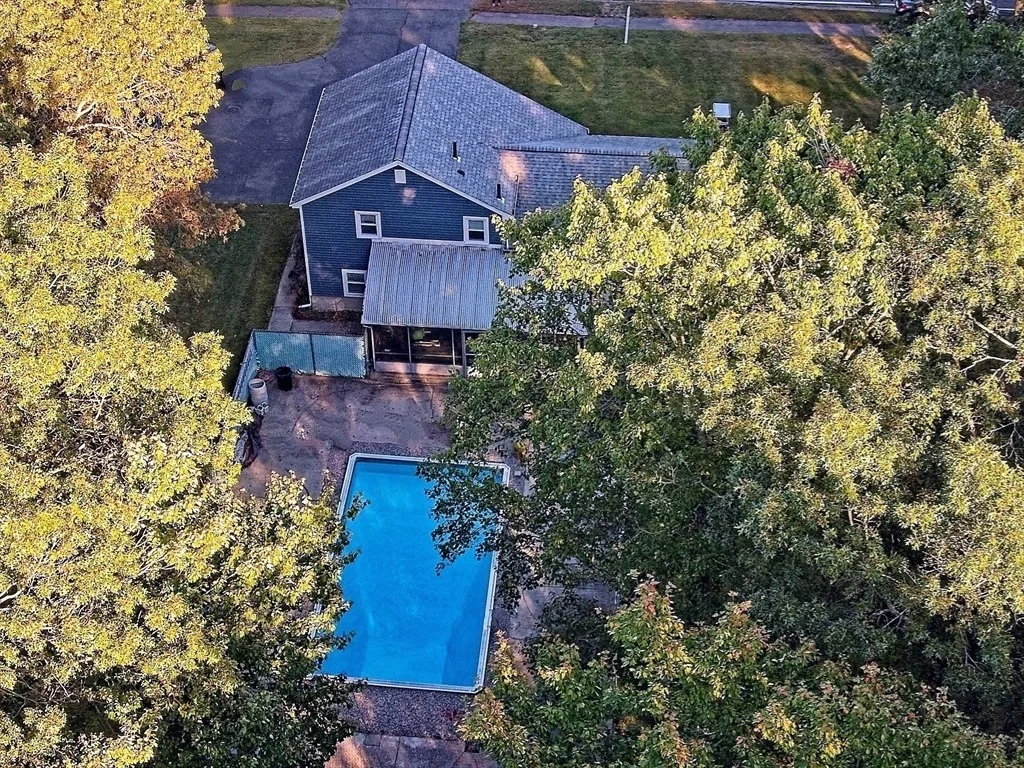 Photo of 303 Oak St