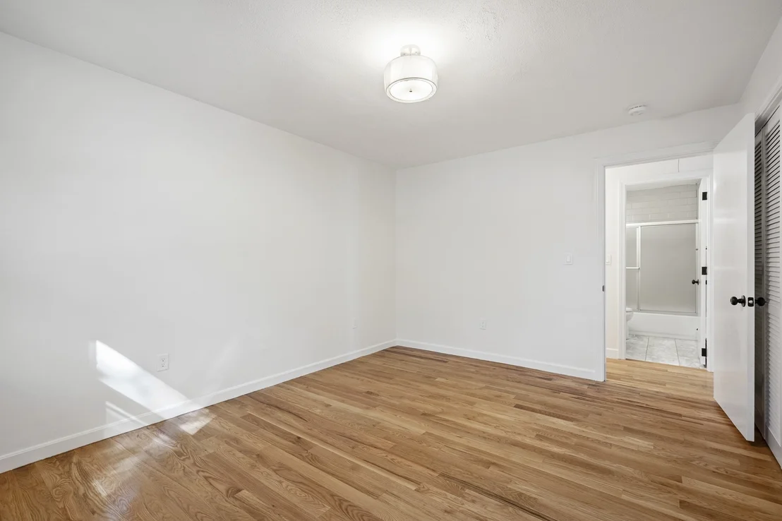 Photo of 57 Brandeis Cir
