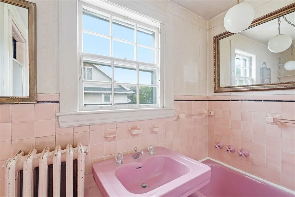 Photo of 7 Fales Rd