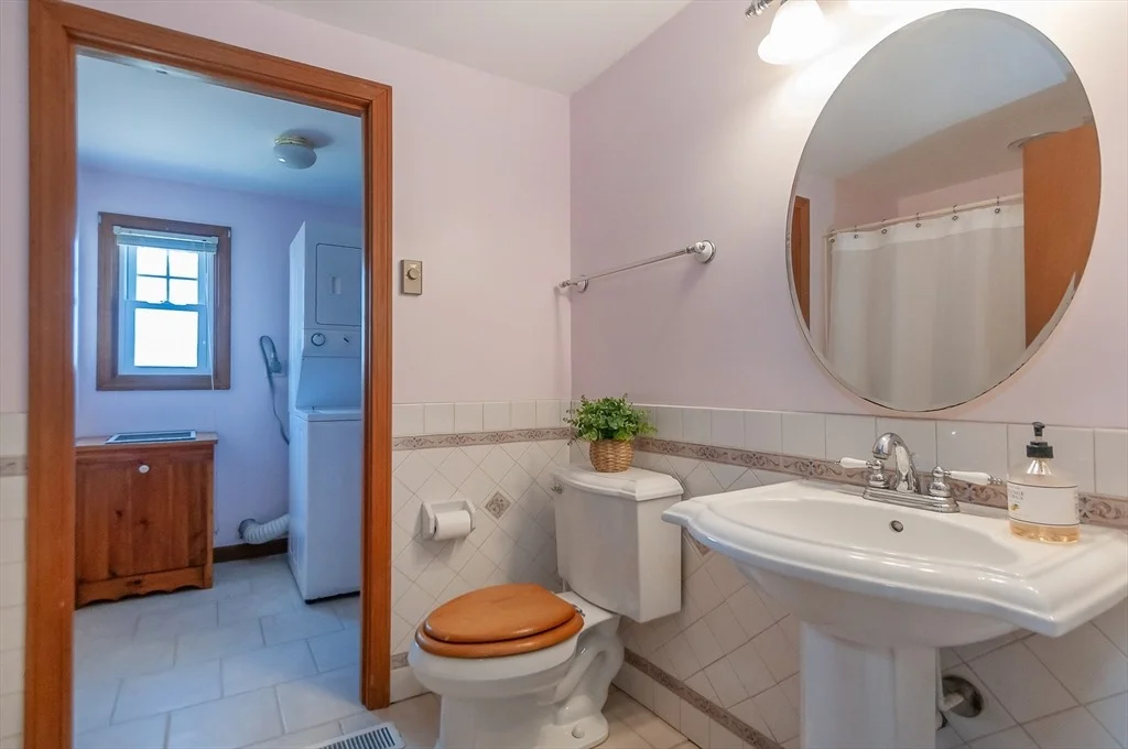 Photo of 7 Roosevelt St