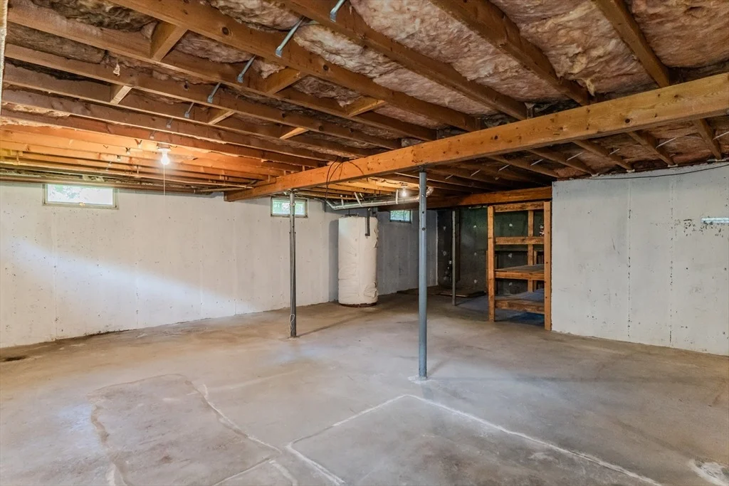Photo of 8 Meadowbrook Dr