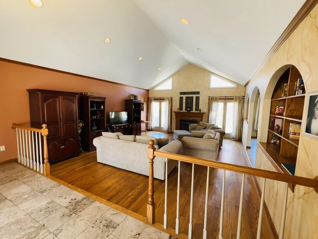 Photo of 8 Alexander Dr