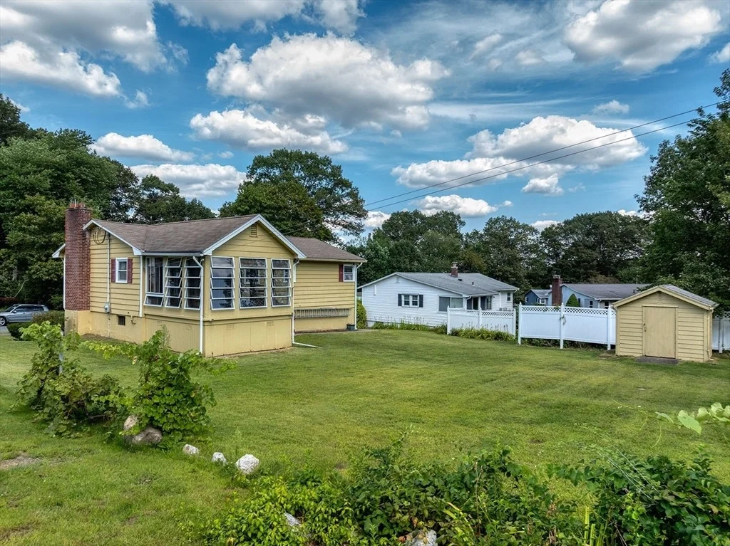 Photo of 17 Leslie Rd