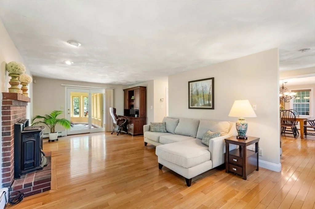 Photo of 13 Lisa Ln